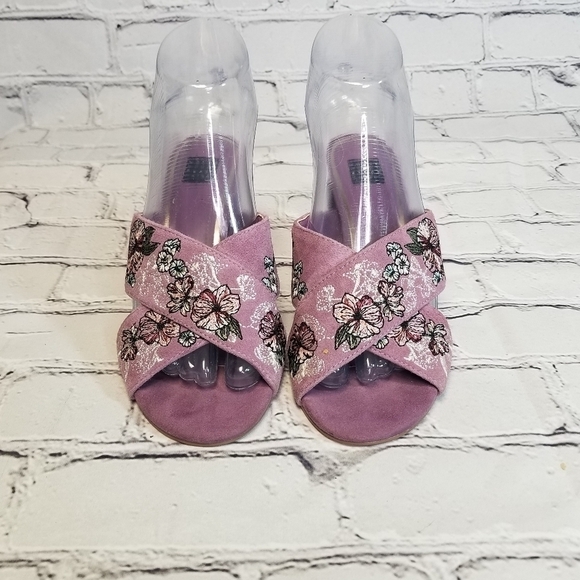Whbm Zuri embroidered slides sandals - Picture 4 of 11